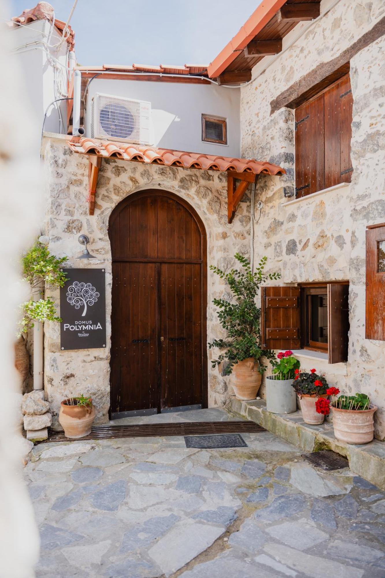 Domus Polymnia, Hospitality At Its Best!
